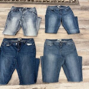 4 pairs of Cato Jean size 18w.